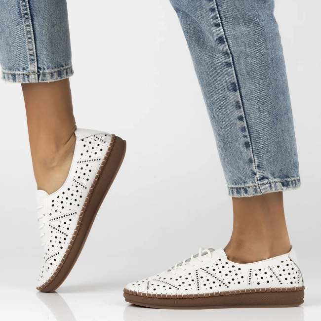 Leather shoes Filippo DP6830/25 WH white