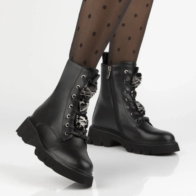 Leather ankle boots Filippo DBT7308/25 BK black