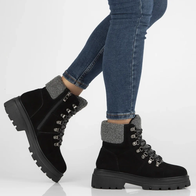 Leather ankle boots Filippo DBT6381/24 BK black