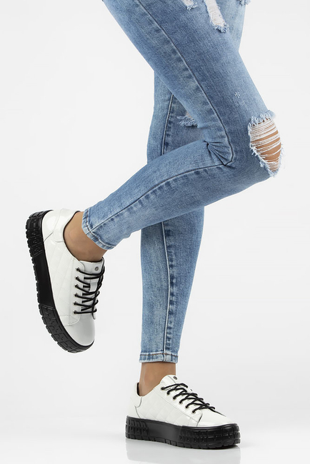 Skórzane półbuty FILIPPO DP3932/22 WH białe