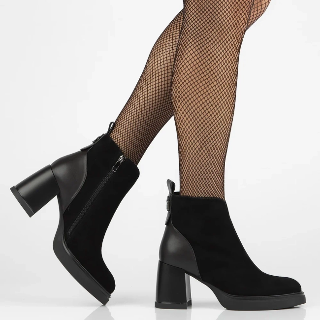 Leather ankle boots Filippo DBT6526/24 BK black