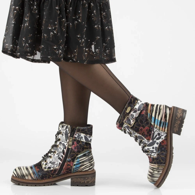 Leather ankle boots Laura Vita kleo 15 black