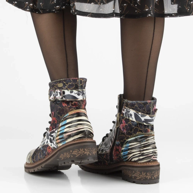 Leather ankle boots Laura Vita kleo 15 black