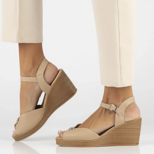 Leather sandals Filippo DS6026/24 BE beige