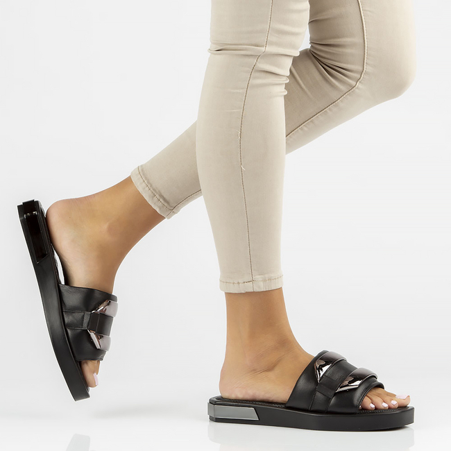 Leather flip-flops Filippo DK3903/22 BK black