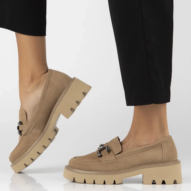 Skórzane półbuty na platformie Filippo DP6475/24 BE beżowe