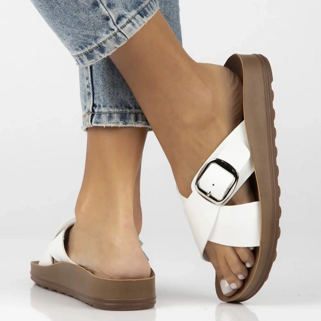 Klapki Filippo DK6891/25 WH białe