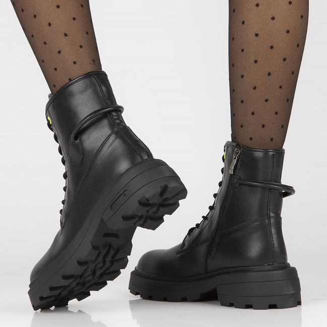 Leather boots Filippo DBT4185/22 BK black