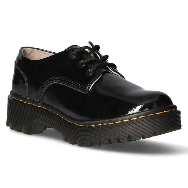 Leather boots McKey GLN441/20 BKL black lacquered