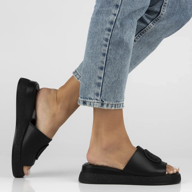 Leather flip-flops Filippo DK6987/25 BK black