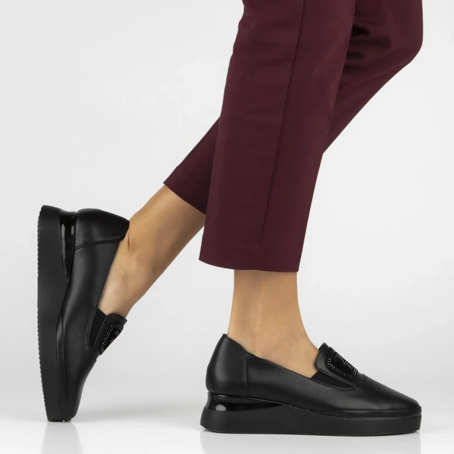 Skórzane półbuty na platformie Filippo DP7396/25 BK czarne