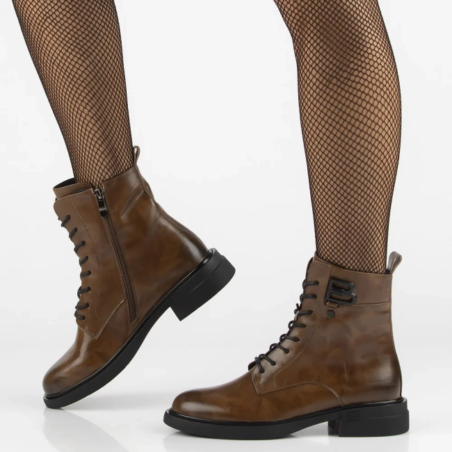 Leather ankle boots Filippo DBT7361/25 BR brown