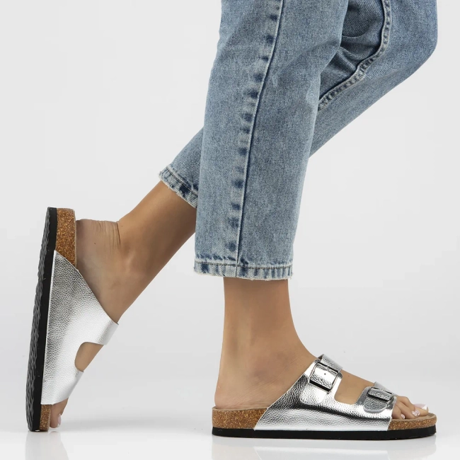 Leather flip-flops Filippo DK7062/25 SI silver