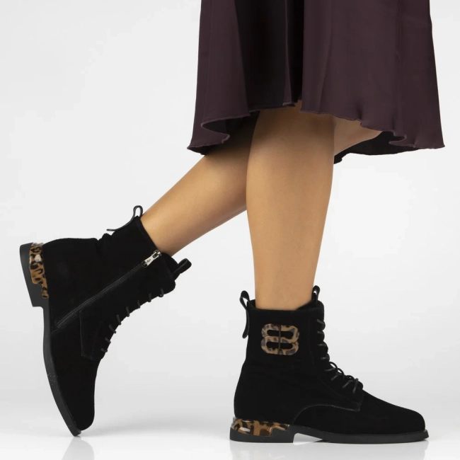 Leather ankle boots Filippo DBT7232/25 BK black