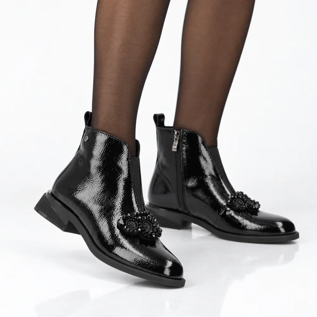 Leather ankle boots Filippo DBT7990/26 BK L black