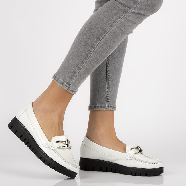 skórzane mokasyny Filippo 10133 białe lakierowane