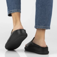 Skórzane klapki Filippo DK7758/26 BK czarne