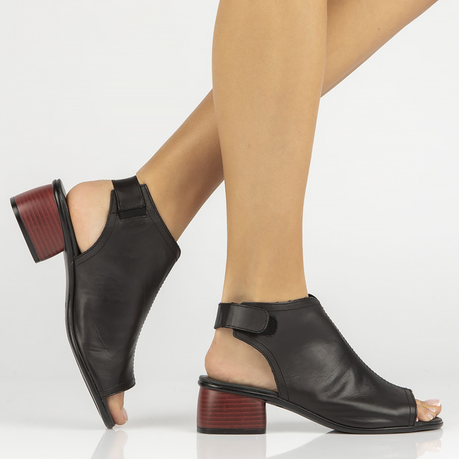 Leather sandals Remonte R8770-01 black