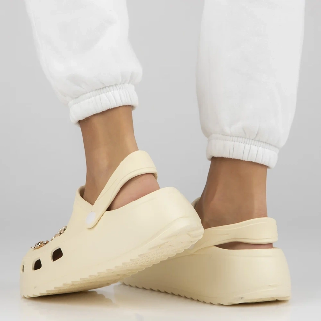 Klapki Filippo DK6690/24 WH kremowe