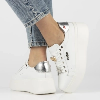 Skórzane sneakersy Filippo DP6790/25 WH białe