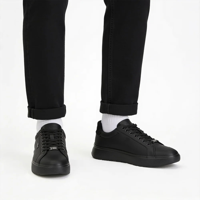 Skórzane sneakersy Filippo MP7929/26 BK czarne