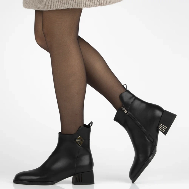 Leather ankle boots Filippo DBT7190/25 BK black