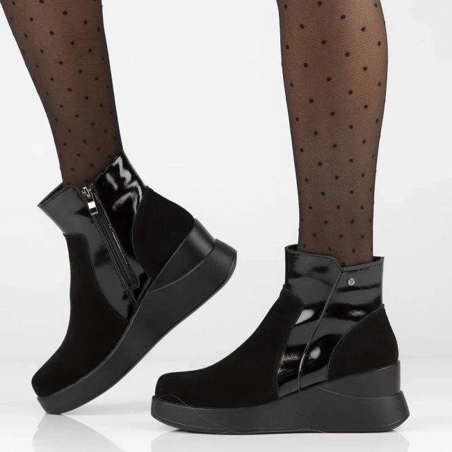 Leather ankle boots Filippo DBT4746/23 BK SU black