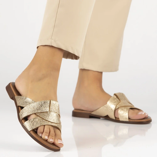 Leather flip-flops Filippo 40387 gold