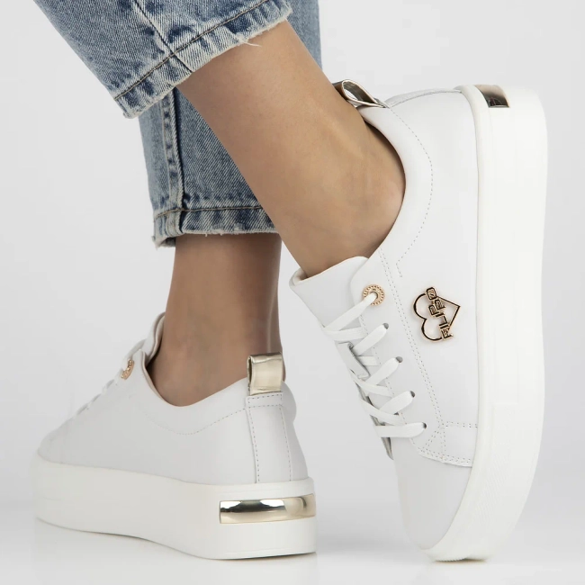 Leather shoes Filippo DP3533/25 WH H white