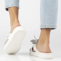 Skórzane klapki Filippo DK7762/26 WH białe