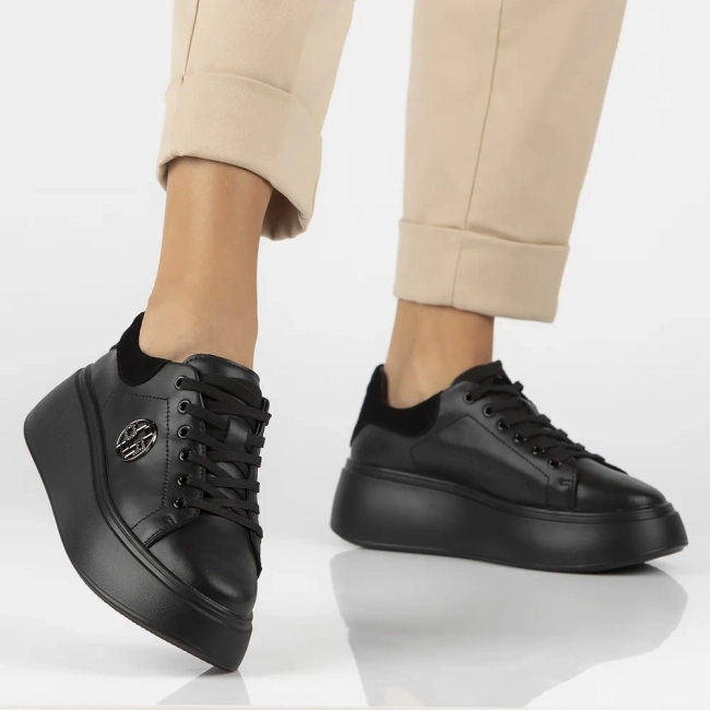 Skórzane sneakersy Filippo DP6058/24 BK BK