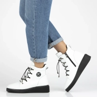 Leather ankle boots Filippo DBT7416/25 WH white