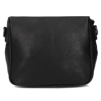 Black handbag urban noir