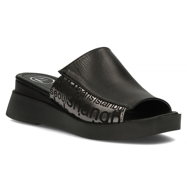 Leather flip-flops Filippo DK3921/22 BK black