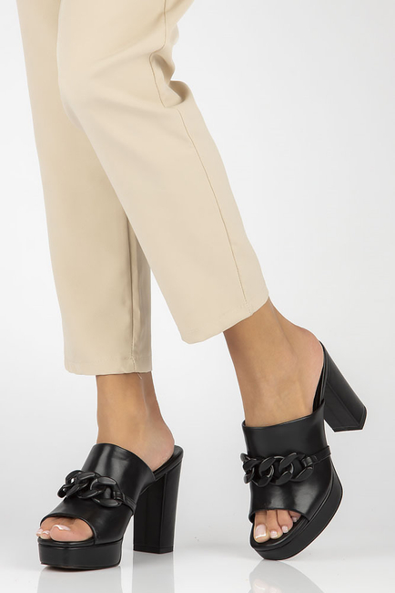 Leather slippers Filippo DK4432/23 BK black