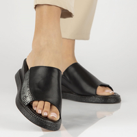 Leather flip-flops Filippo DK4402/23 BK black