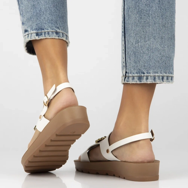 Sandały na platformie Filippo DS6893/25 WH białe