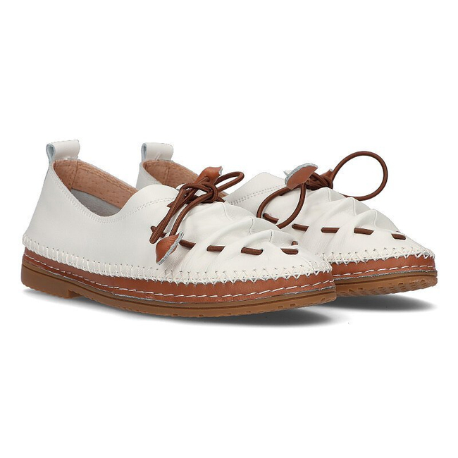 Skórzane półbuty Filippo DP2058/21 WH białe