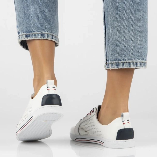 Leather shoes Filippo DP008/24 WH white