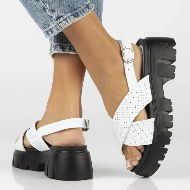 Leather sandals Filippo DS6059/24 WH white