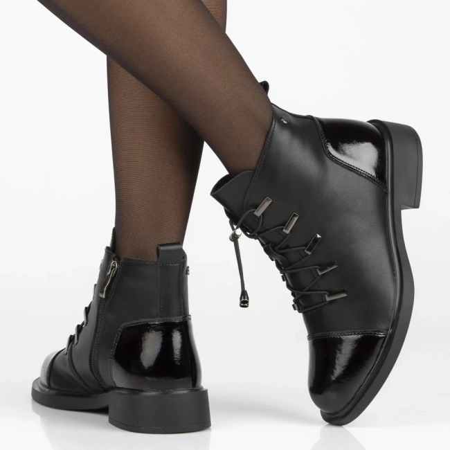 Leather ankle boots Filippo DBT7154/25 BK black