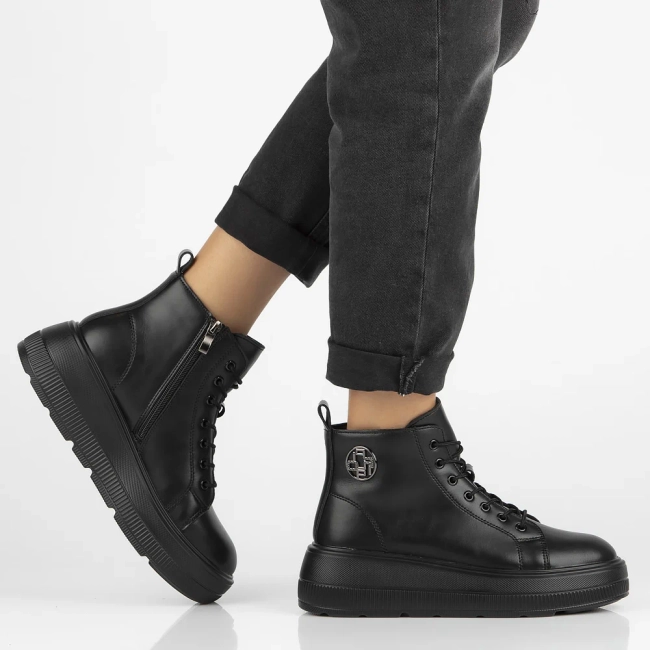 Leather ankle boots Filippo DBT6374/25 BK black