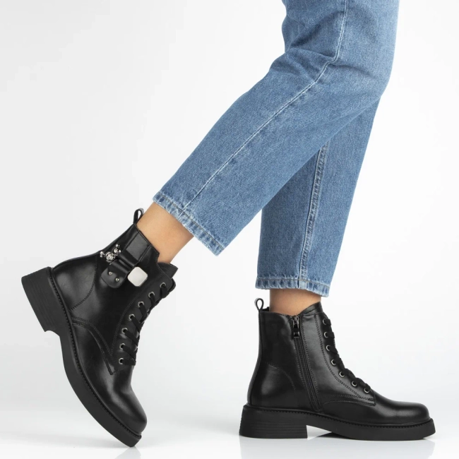 Leather ankle boots Filippo DBT7151/25 BK black