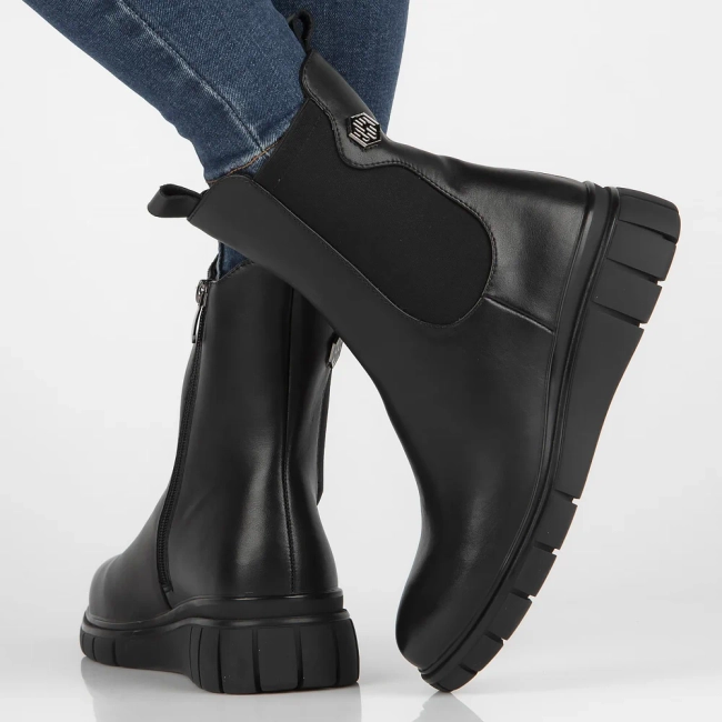 Leather ankle boots Filippo DBT6561/24 BK black