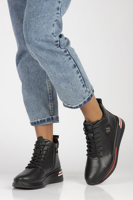 Leather sneakers DBT4215/22 BK black