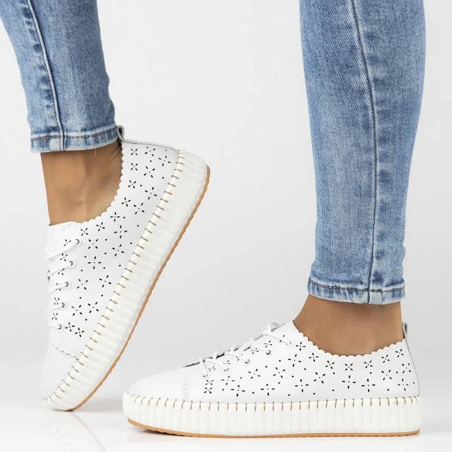 Leather shoes Filippo DP6761/25 WH white