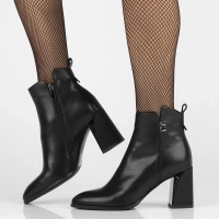 Leather ankle boots Filippo DBT6578/24 BK black