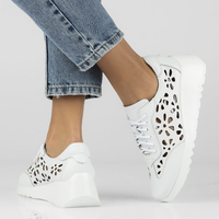 Skórzane sneakersy Filippo DP4690/23 WH białe