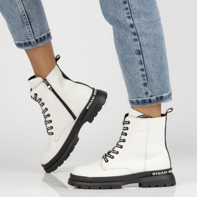 Leather ankle boots Filippo DBT3974/22 WH white