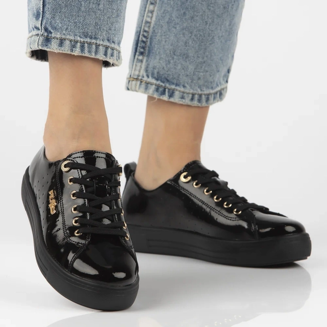 Leather sneakers Filippo DP7052/25 BK black